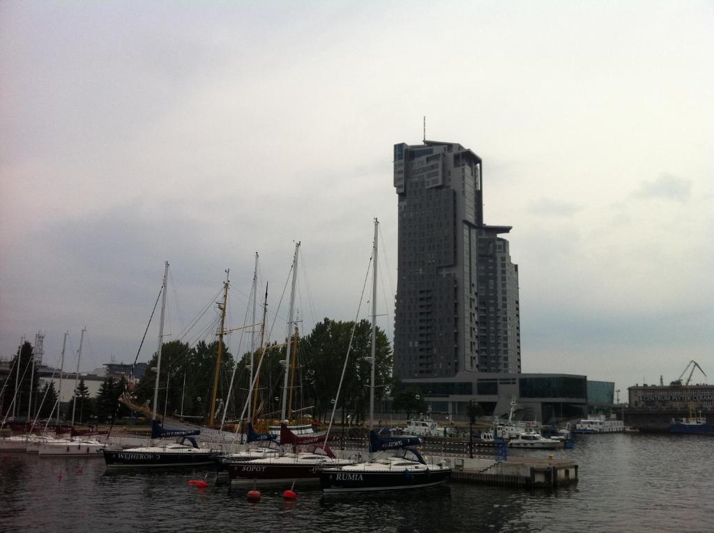 Sea Towers Apartment Gdynia Bagian luar foto