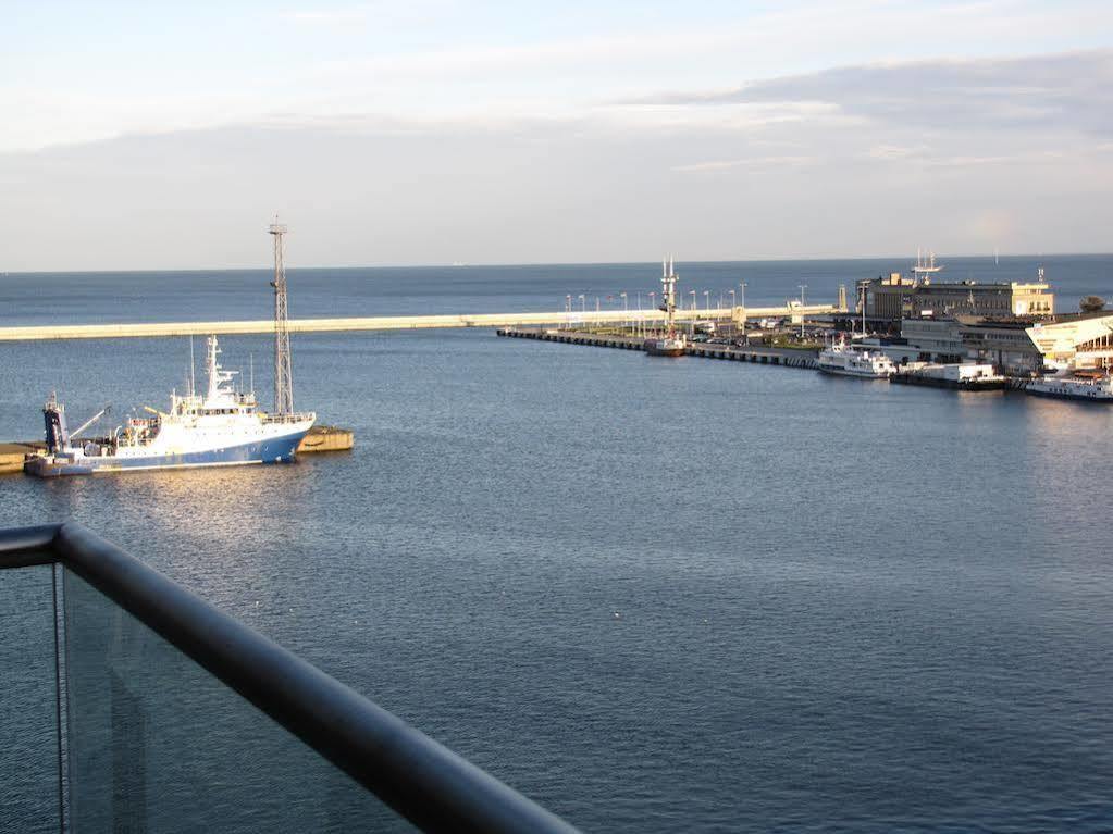 Sea Towers Apartment Gdynia Bagian luar foto